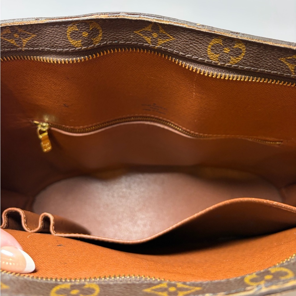 Louis Vuitton Babylone Tote Monogram - Picture 4 of 16